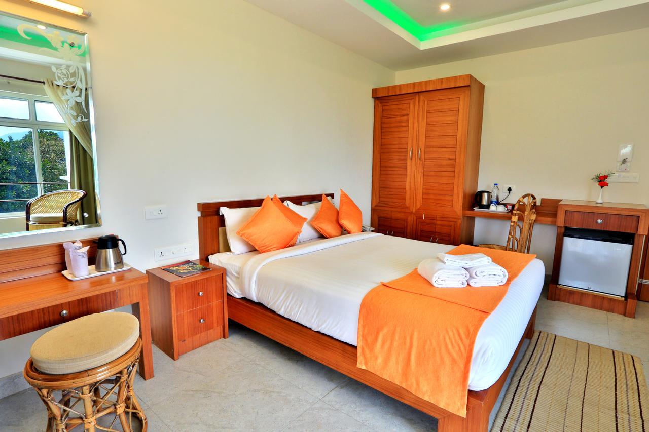 Hotel Monsoon Grande Munnar Exterior foto